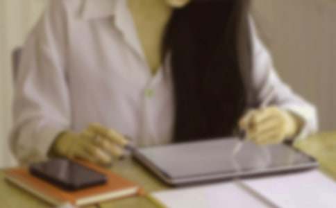 企業(yè)白領(lǐng)的辭職報(bào)告