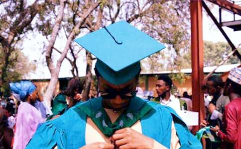 大學畢業(yè)生自我鑒定范文(精選4篇)