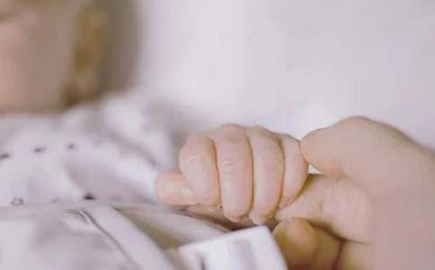 �������Cί�Е�