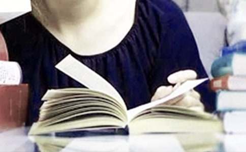 【推薦】大學(xué)生曠課檢討書