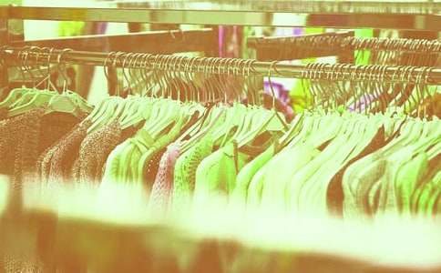 服裝銷售自我鑒定