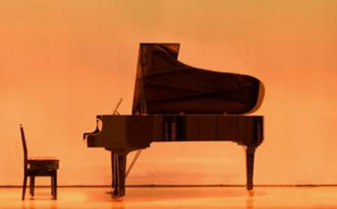 ������U��ͬ