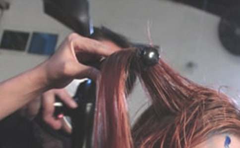 美發(fā)師聘用合同的內(nèi)容