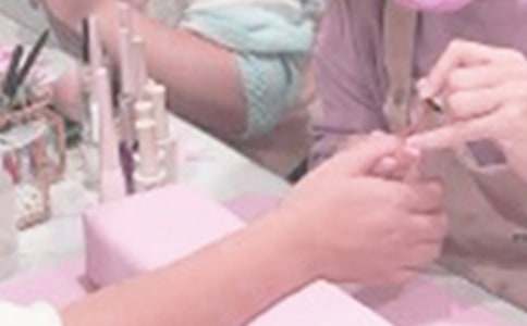 ���׵�Ƹ�ú�ͬ��