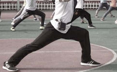 小學(xué)體育教師個(gè)人述職報(bào)告