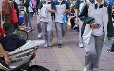 關(guān)于中學(xué)生承諾書(shū)四篇