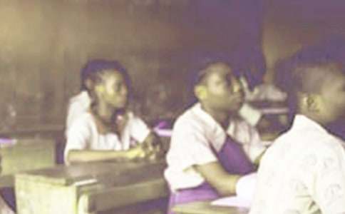 中學(xué)生貧困申請(qǐng)書模板匯總九篇